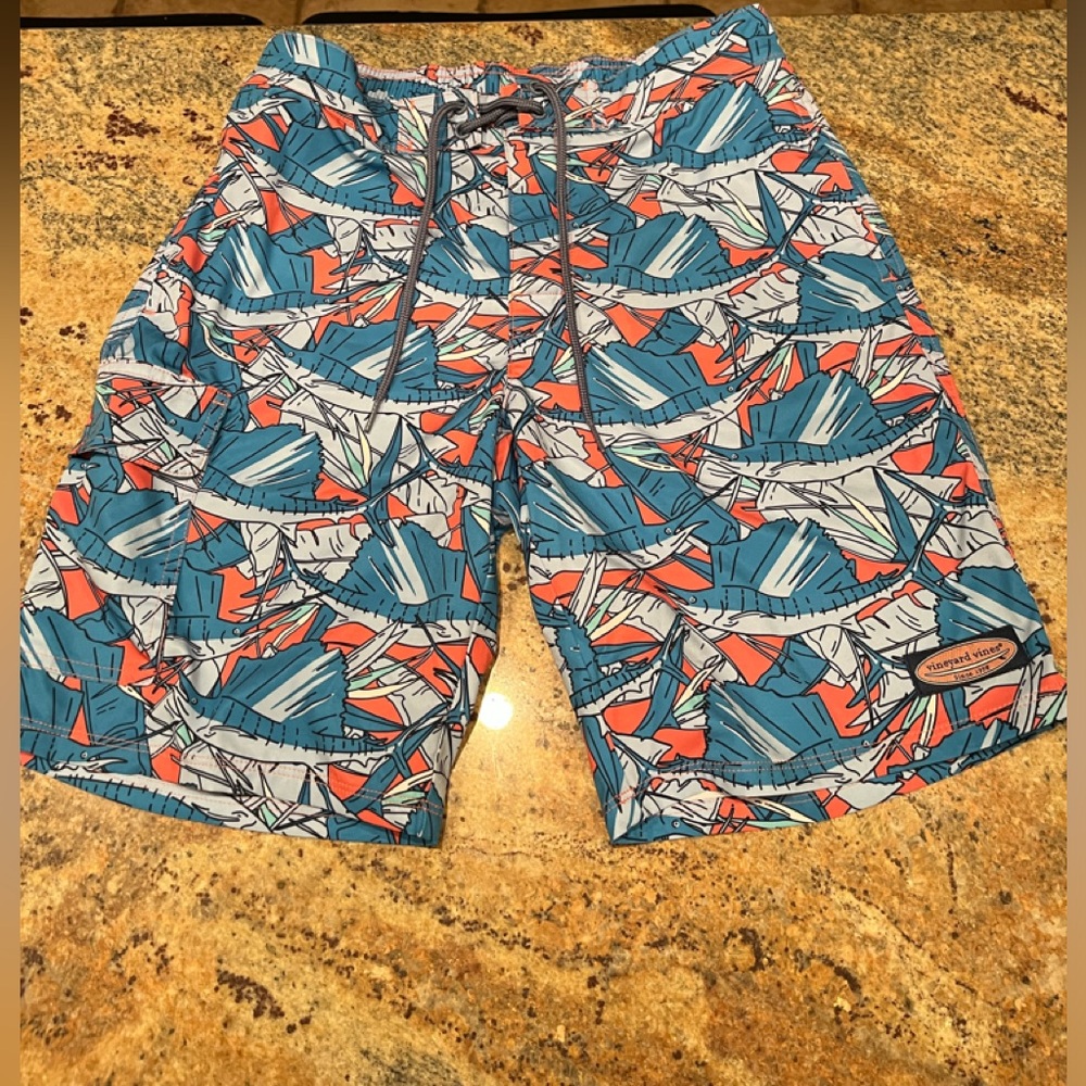 Vineyard Vines mackerel swim trunks men’s size 30 - unlined